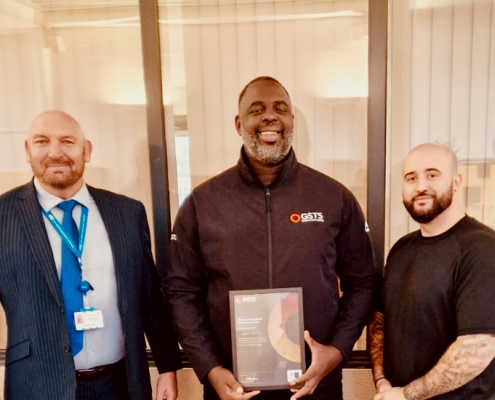 GSTS Healthcare Operations Manager Wayne Pugh presents new GSTS recruit Noren Uwaifo with a ‘Course Exceptional Performance Award’, with RRN course Trainer Jonathan Carrier.